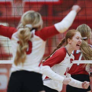 VOLLEYBALL: Splendora fights for five-set win over Bridge City