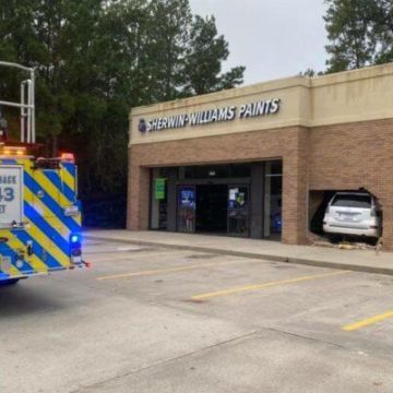 Vehicle crashes into Sherwin-Williams at Alden Bridge Village Center