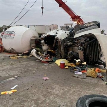 CONCRETE TRUCK CRASH CLOSES I-45 FEEDER AT SHENANDOAH