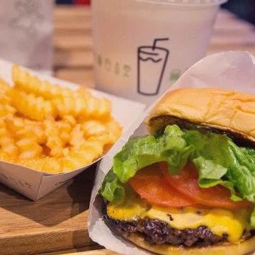 Shake Shack brings first location to The Woodlands