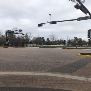 Flashing light installation in The Woodlands aims to cut down congestion at three sites