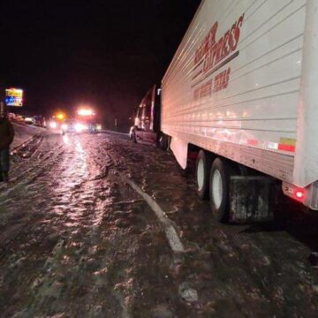 18 WHEELER CRASH CLEARED ON I-45 IN CONROE