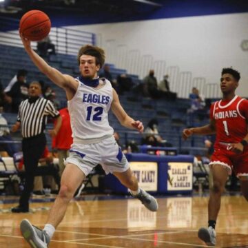 BOYS HOOPS: Cleveland takes third with tiebreaker over New Caney