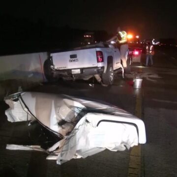 Mother dies after wheel flies into windshield on I-69 in New Caney