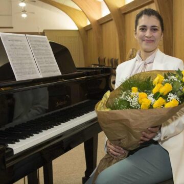 Conroe Symphony Orchestra makes history with first female conductor