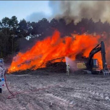 FIRE CONTINUES TO BURN NEAR WILLIS