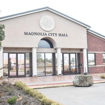 UPDATE: Incumbent Magnolia Mayor Todd Kana trailing challenger in early voting results