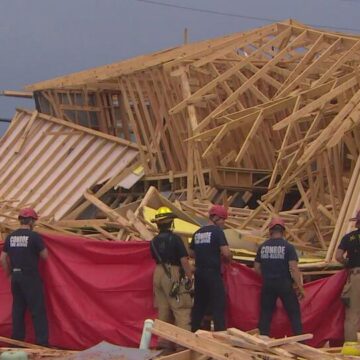 Teen worker killed when houses under construction collapse in Magnolia during severe storm