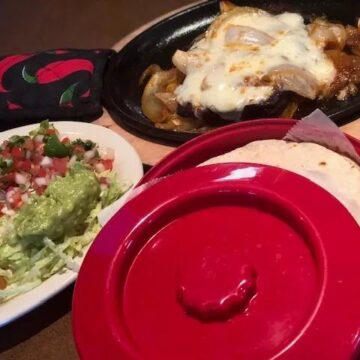 El Burrito in Cleveland offering free Thanksgiving meals to the community